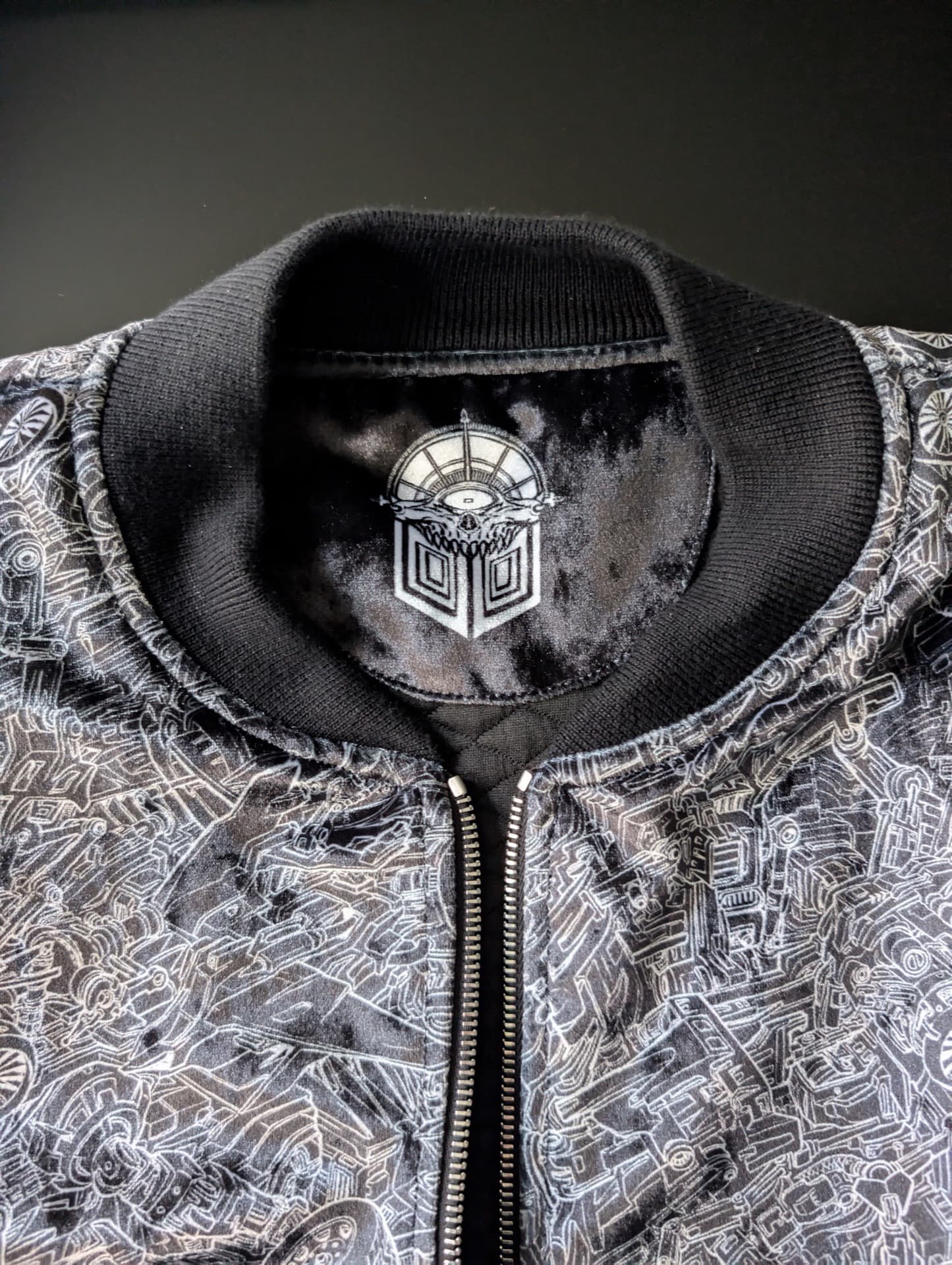 Alloy 000 Pocket Detail